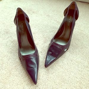 Nine West Zimbalisto SZ 7M dark eggplant color